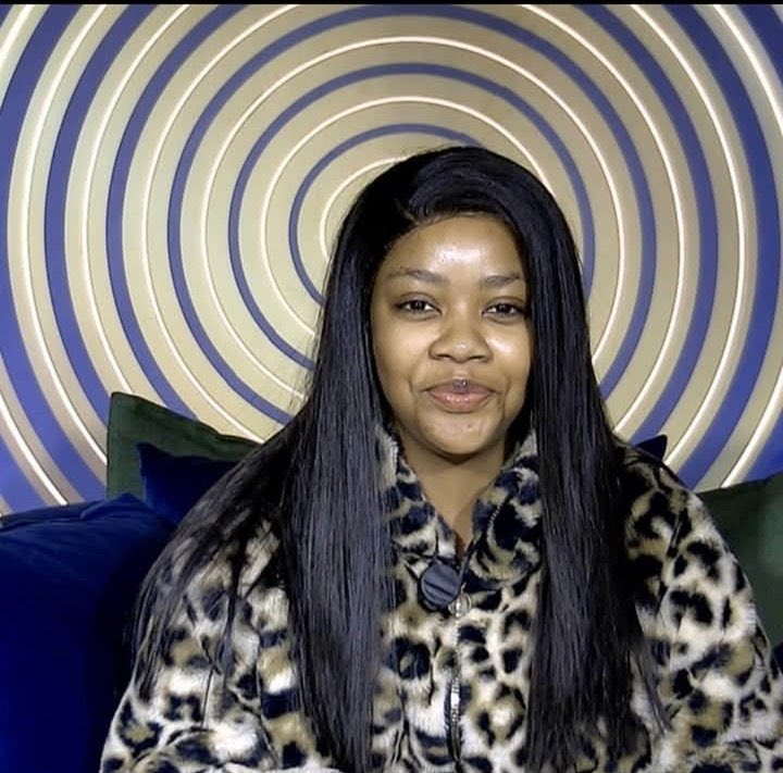 sinayyoo_n's tweet photo. yhoo pls vote for Maliliza its an emergency ninani!😭😭😩 #BBMzansiS6 https://t.co/DH4Ss7CXLQ