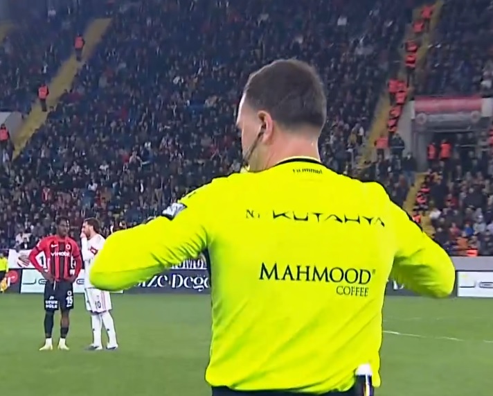 FutbolArena tweet media