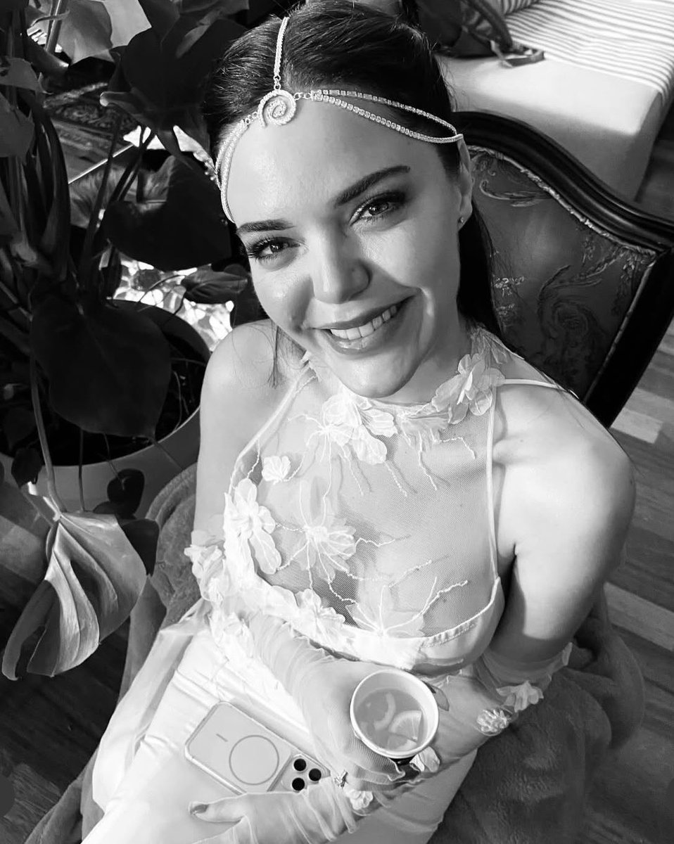 Birinin kirpikleri diğerinin gözleri beni benden alıyor  #HilalAltınbilek 💚🧿#BurakDeniz 💙🧿#Sahtekarlar