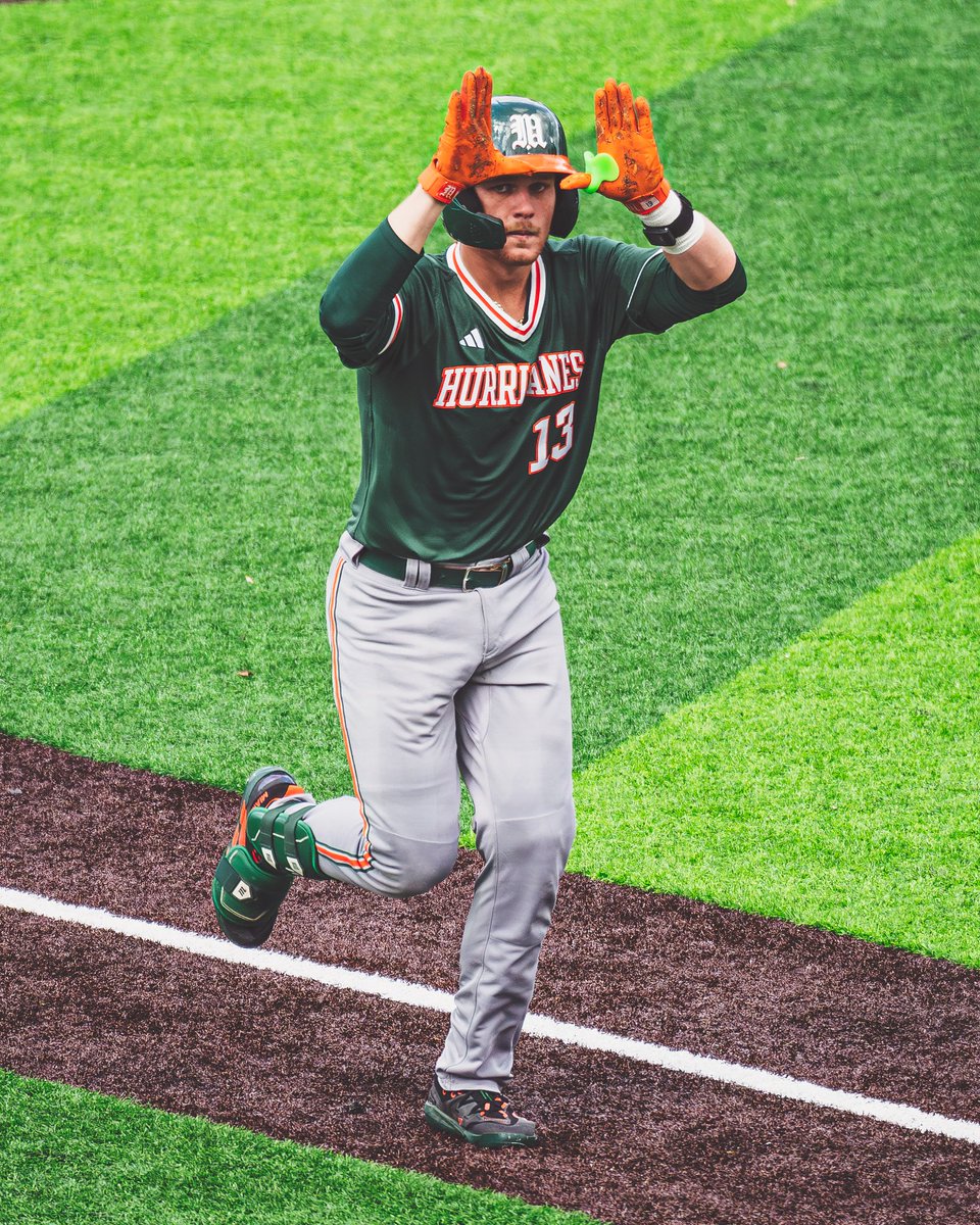 CanesBaseball's tweet photo. 🙌📸 https://t.co/T7JOwKlT68