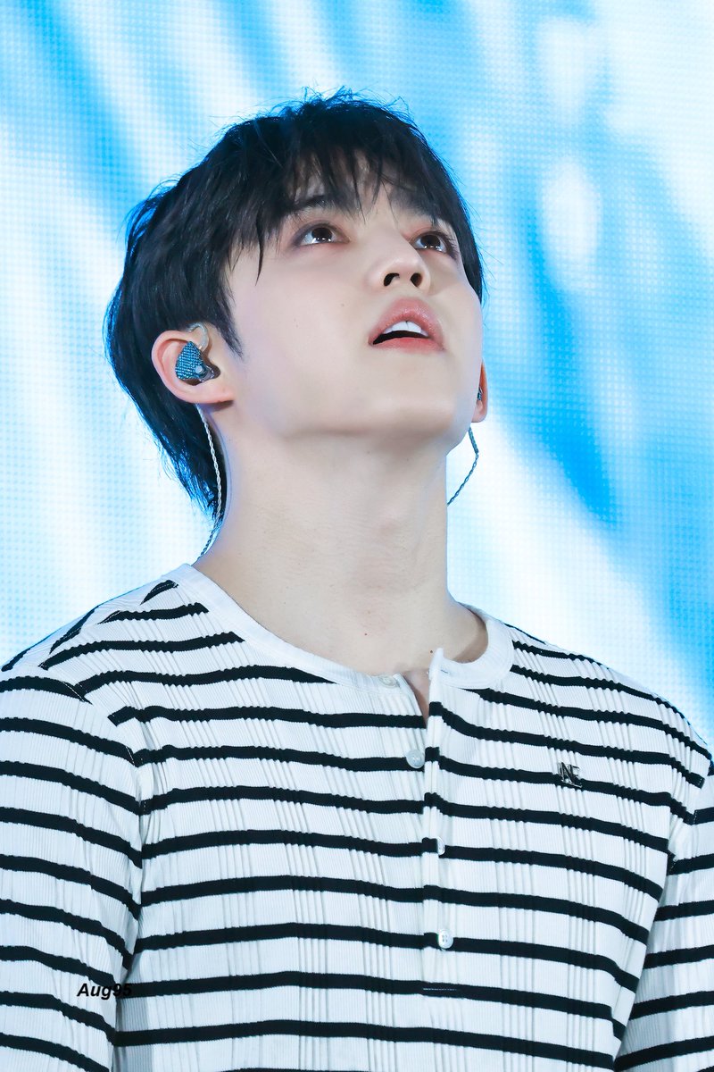 260315 SEVENTEEN WORLD TOUR [NEW_] IN BANGKOK

😇🩵🤍

#세븐틴 #SEVENTEEN #최승철 #승철 #에스쿱스

<a href="/pledis_17/">세븐틴(SEVENTEEN)</a>