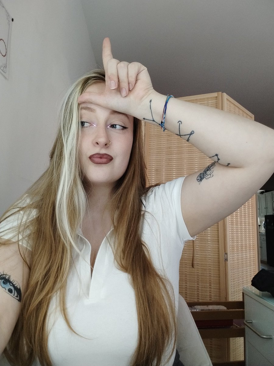 ✨ Reine Hélène ✨ tweet media