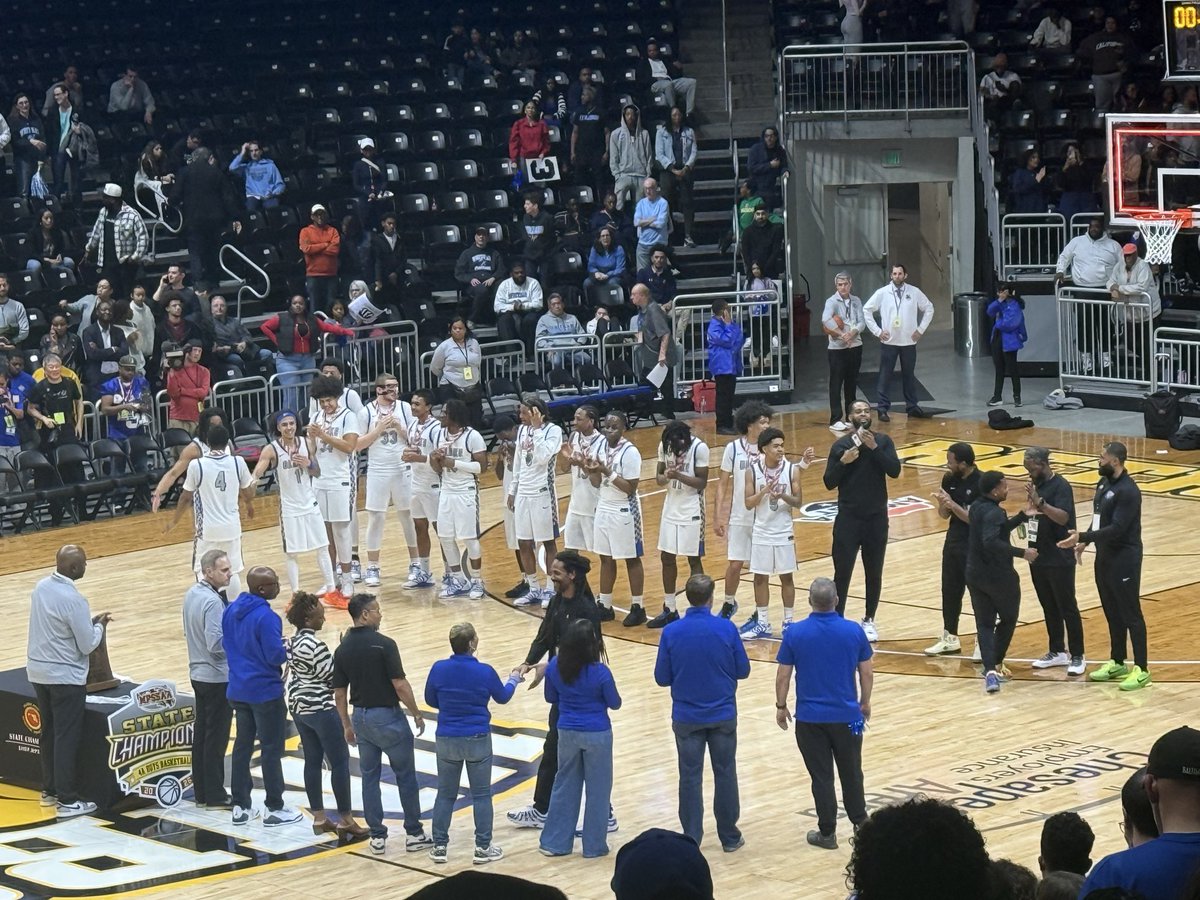 justjason1's tweet photo. @BlakeAthletics Great game. Congrats Blake! https://t.co/fMZtcczFQv