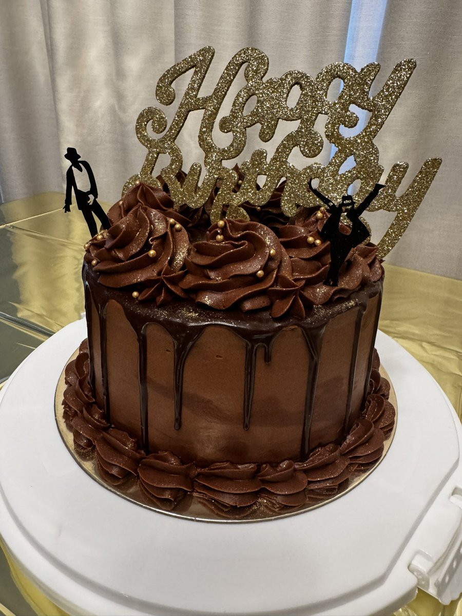 Nikki Romero tweet media