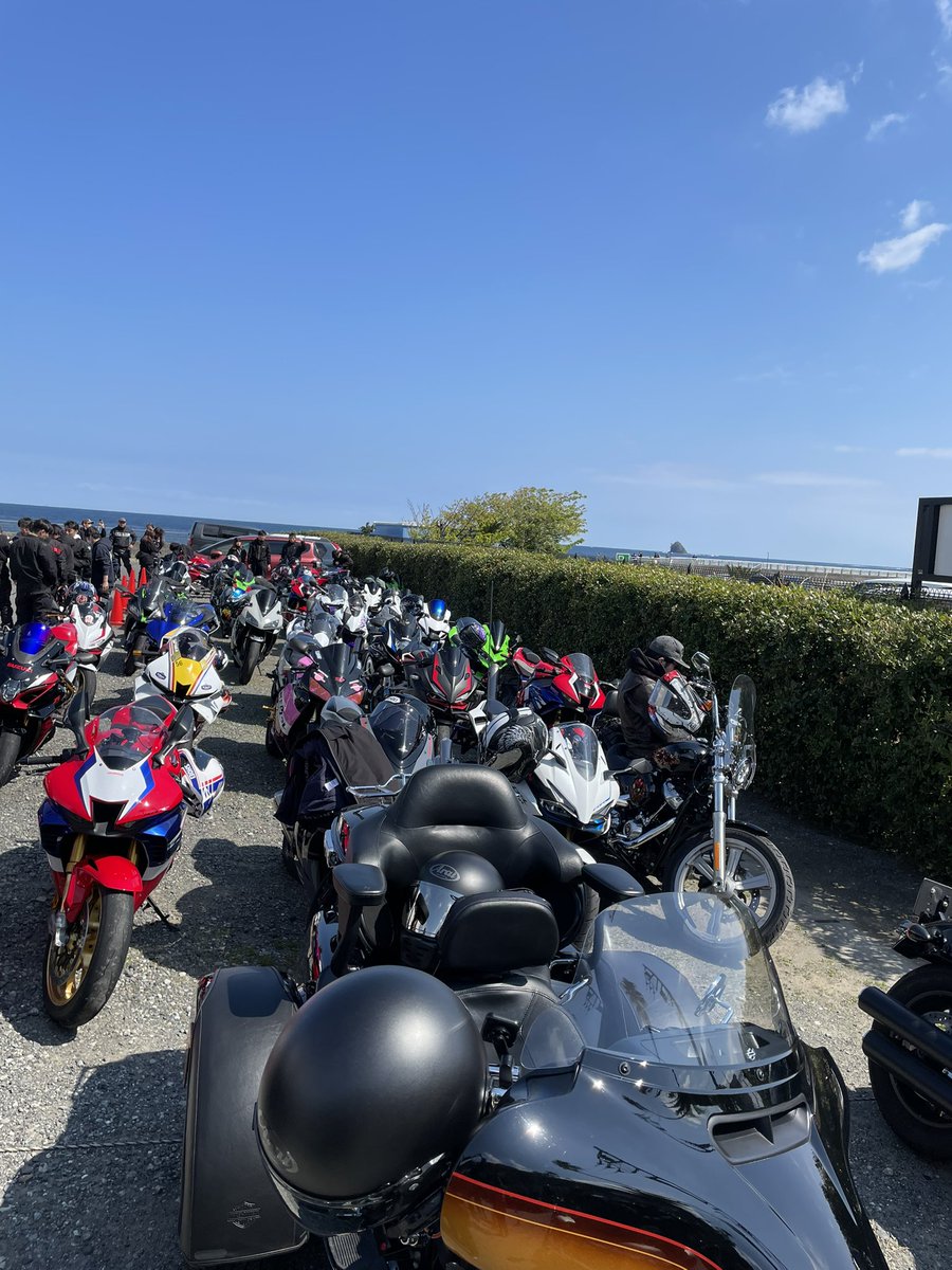 nextgrrider's tweet photo. SSミーティングありがとうございました！デイトナで初めての大人数ツーリング楽しかった🏍🏍
いろんなバイクも見れてよかった(´꒳｀*) https://t.co/FJedmS6VFS