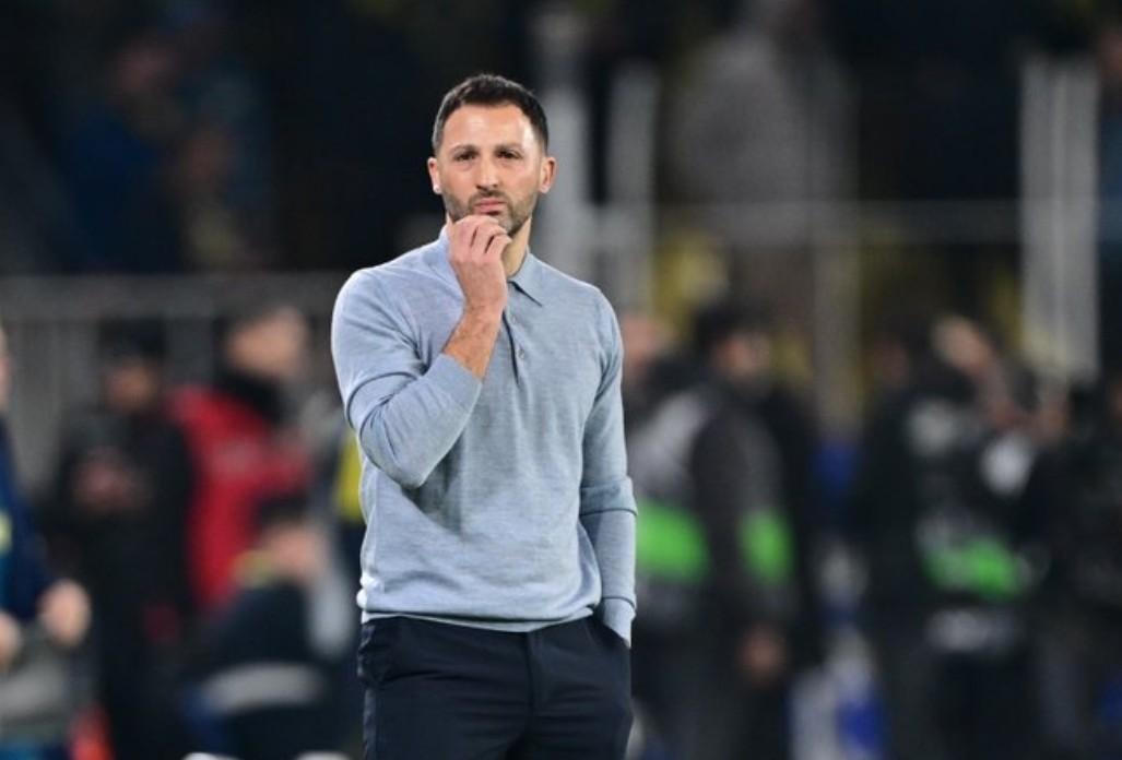 Adamlar üst üste 3 şampiyonluk kazanan,CL'in de devlere sahayı dar eden Okan Buruk'u bile istifaya çağırıyorlar bazen.

Siz hasta mısınız bizi rezil eden Tedesco'nun biletini kesemediniz?
<a href="/torunogullarifb/">Ertan Torunoğulları</a> 
<a href="/sadettinsaran/">Sadettin Saran</a>