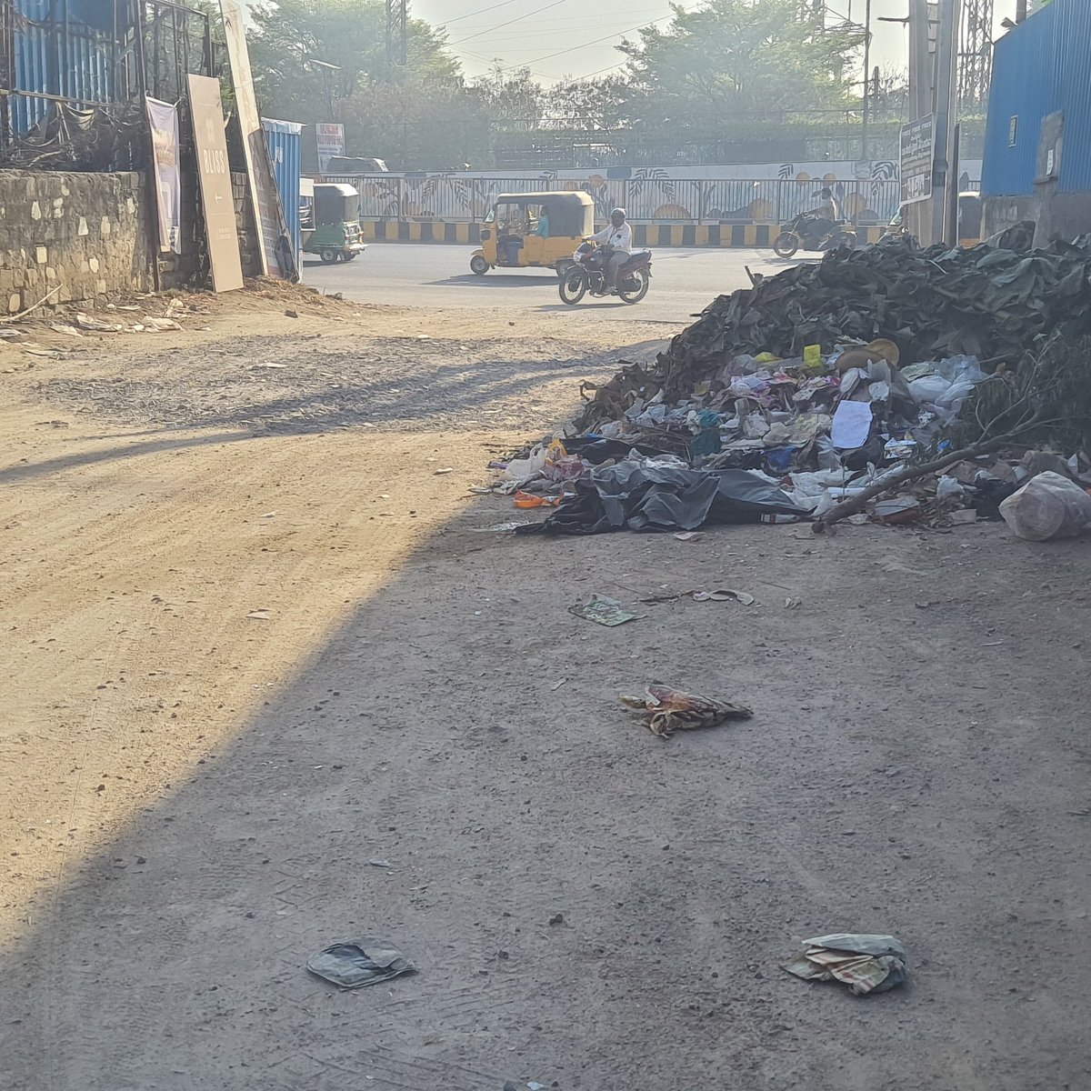 UPPAL4BJP's tweet image. The other side of the road which leads to #shilparamam entrance.
