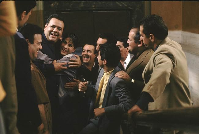 rohanpr005's tweet photo. GoodFellas (1990) !

Henry grows up admiring gangsters in his poor neighborhood. He and his friends Jimmy and Tommy join the mob to become powerful, but their lives go wrong.

Script | Acting | Directing |  Cinematography | BGM https://t.co/7McWjQCowO