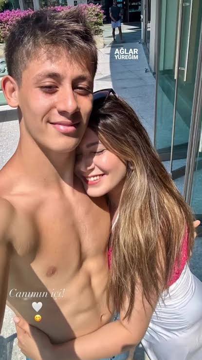 Arda Güler’in sevgilisi Duru Nayman’a neden enişteci iftirası atıyorlar hala çözemedim aw… var mı olayın aslı gerçekse KANIM DONAR