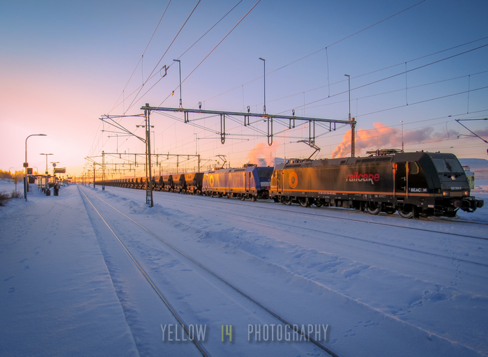Yellow14Photog1's tweet photo. What is your favourite train station? Mine is Kiruna, Sweden.
.
More here: https://t.co/fiUw8YMMQz
.
#kiruna #wallart #railway #landscapephotography #travelphotography #wallartprint #hdrphoto #swedenimages #lapland #wintersun #ironoreline #trainstation https://t.co/EH7WIixXh9