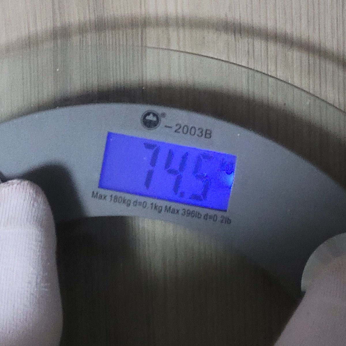 ボヨン tweet media