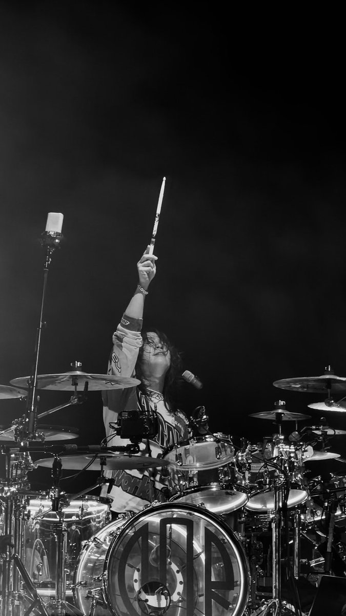 pttyrtzz's tweet photo. @ONEOKROCK_japan @RuiHashimoto hopefully next time—arena tour 🙂‍↕️🙂‍↕️ https://t.co/NTrgzRIMY9