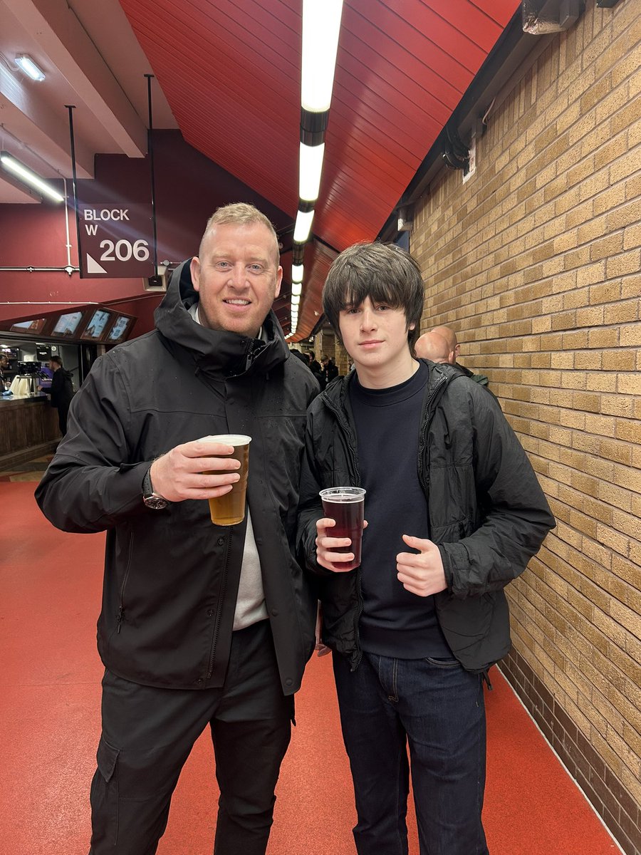 Dean Cunningham tweet media