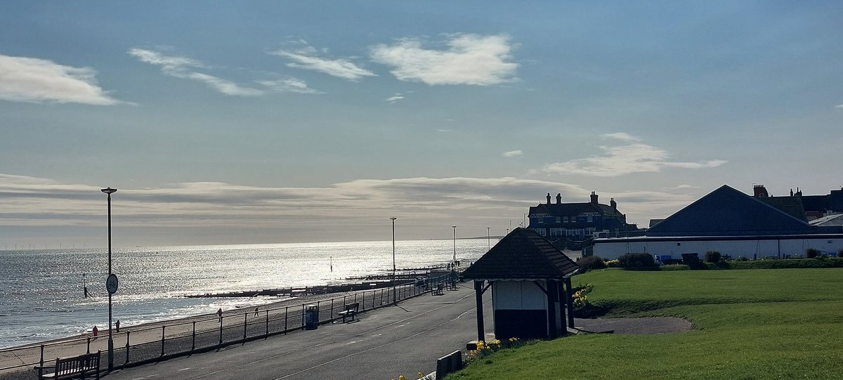 DR SIMON LEE tweet media