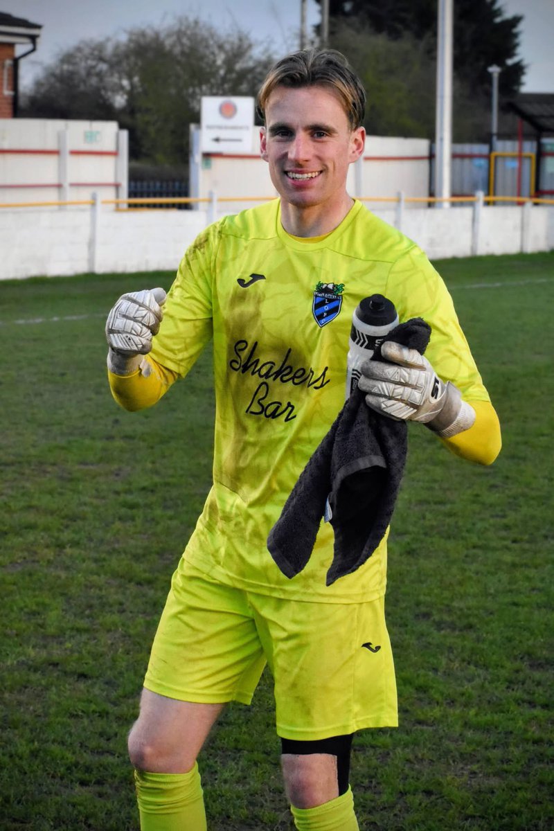 ๐๐ข๐ญ๐ญ๐ฅ๐ ๐๐๐ค๐ฅ๐๐ฒ ๐
๐ tweet media