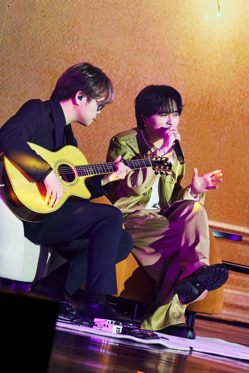 masaki_gt01's tweet photo. 竹中雄大 "DIVA" Release Tour
Seoul Fan Concert [with U] 

한국 여러분, 감사합니다!
환호성이 정말 크게 들렸어요!
다시 올게요!

日本のDIVA Zepp Tourとはまた違うコンセプトで開催されたファンコンサート。
めちゃくちゃ新鮮でおもろかった！
メイクバチクソしてもろて感謝w

#유다이 https://t.co/HulJRt7XWY