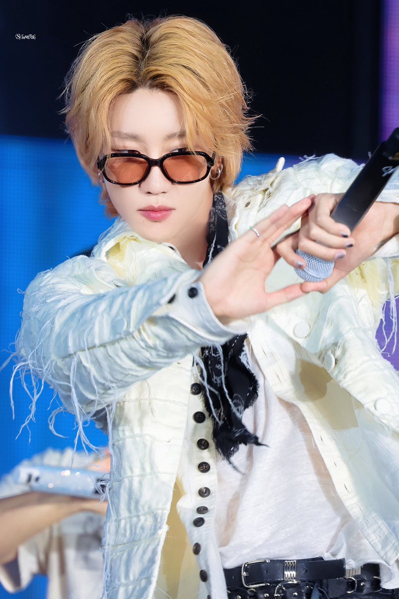 sonnet18_ tweet media