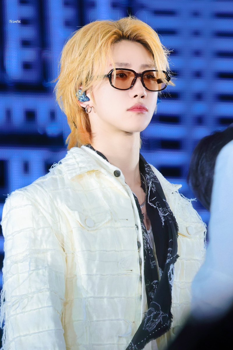 sonnet18_ tweet media