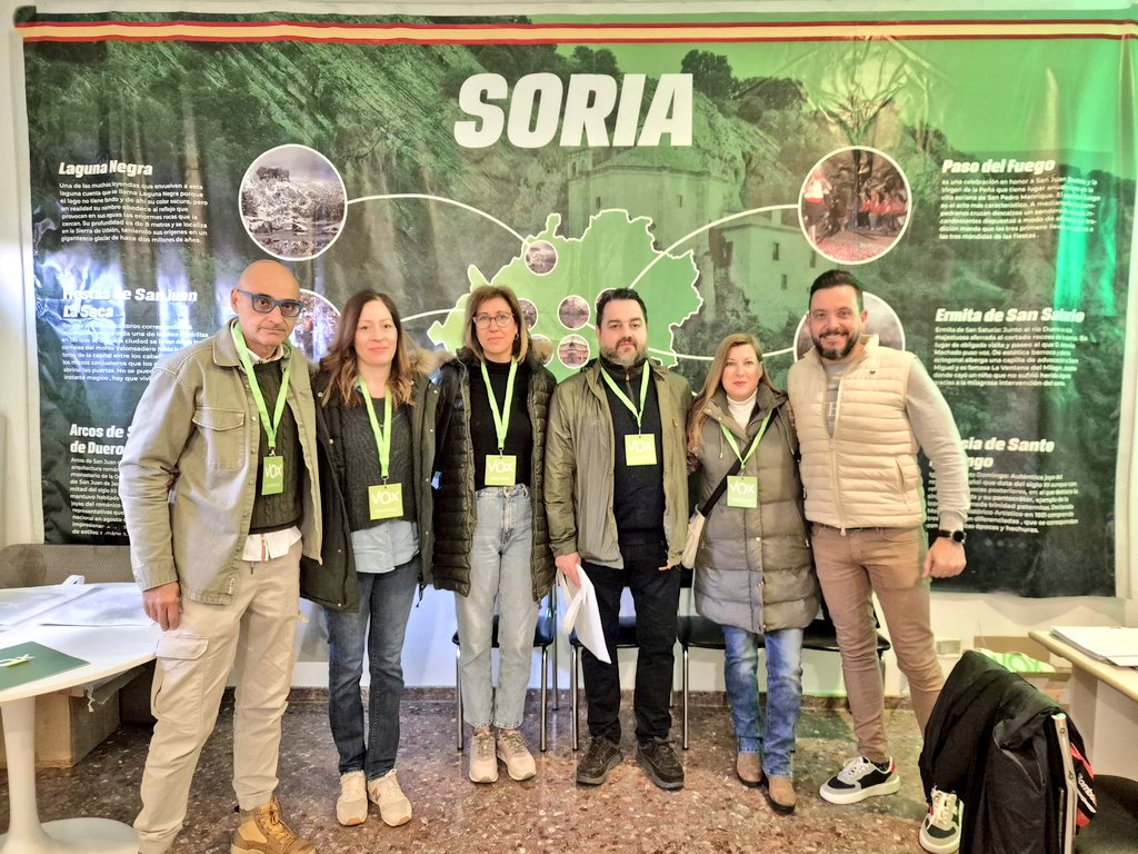 DavidArranzVox's tweet photo. Por #SORIA, todo muy tranquilo y con buen ambiente. 
Muchos compañeros de @vox_es como #apoderados.
Gran acogida de los compañeros de @VoxSoria.
#SentidoComún 
La única alternativa real es #VOX.
#EleccionesCyL https://t.co/eTptdtNhgI