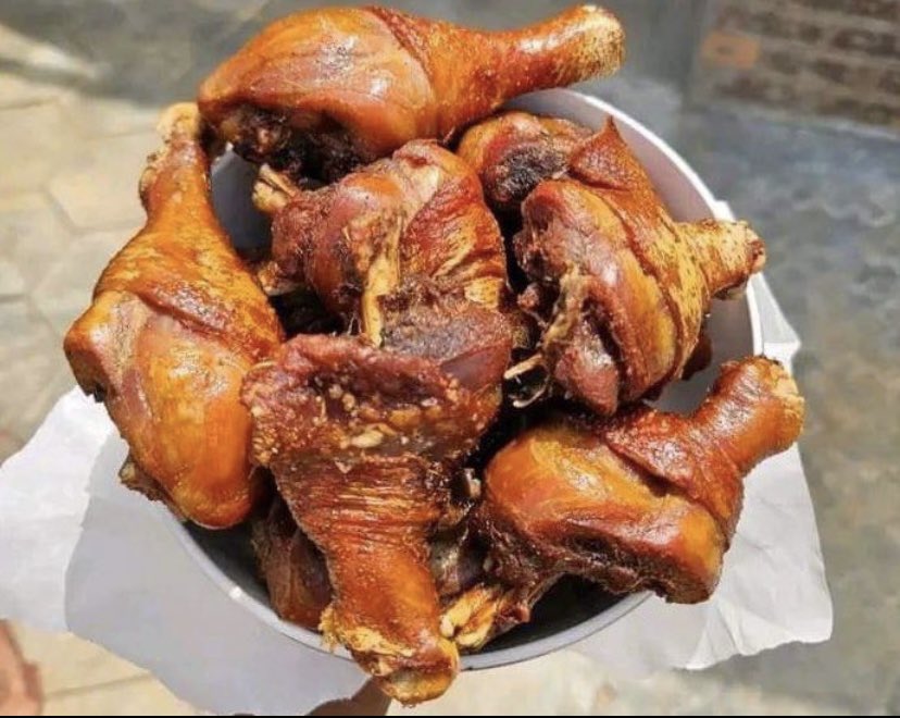 DarkYafeth's tweet photo. Fried meat                 Or      Fried chicken https://t.co/QfUvYx9V46