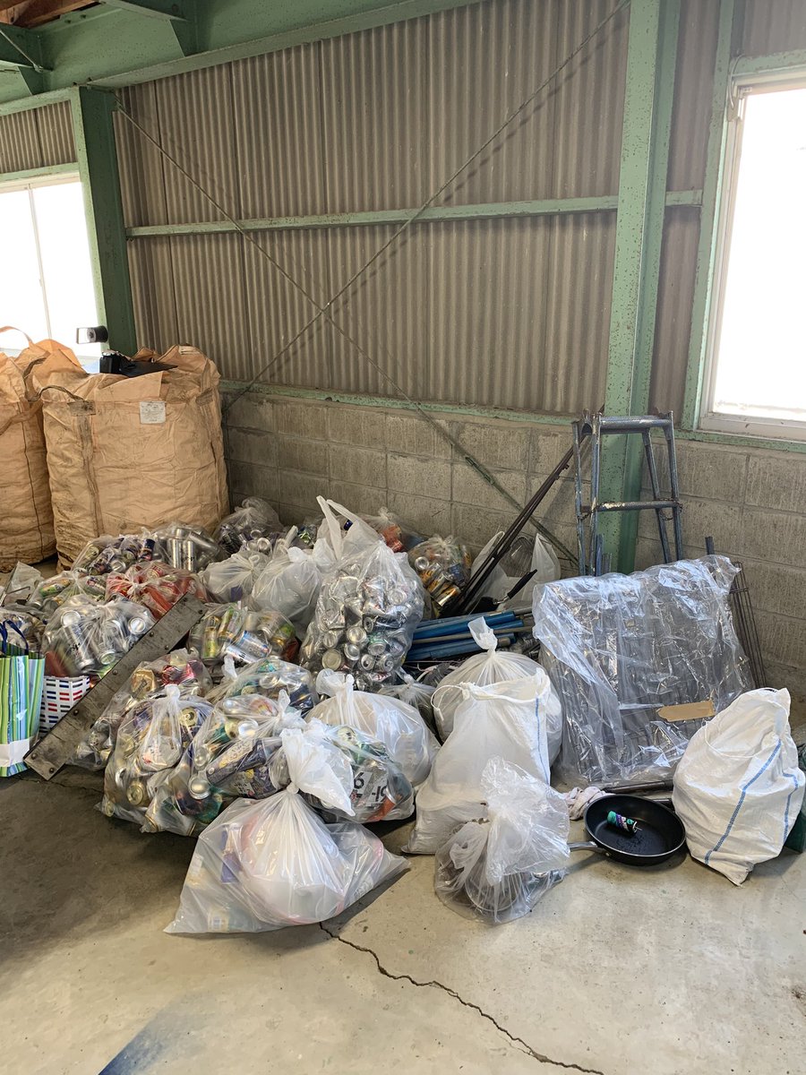 community_serv's tweet photo. 奇数月に開催される
金属ゴミ集めて支援♻️に協力してきました🐾

金属ゴミがボランティア団体さんの支援金になります🐈🦮

会場では猫ちゃんの譲渡会も同時開催。良いご縁がありますように😊
#わんにゃんこ
#動物保護
#動物はモノじゃない 
#鈴鹿市 https://t.co/dtuYh1UHBR