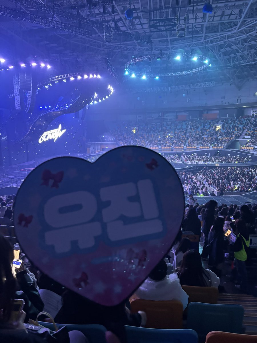 𝑖𝑚 tweet media