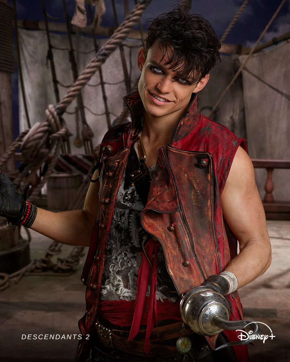 Disney+ IT tweet media