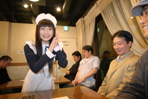 2001 Live tweet media