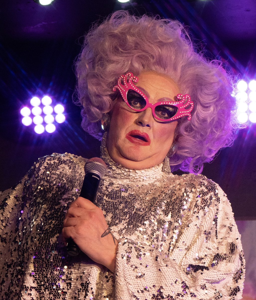 thervt's tweet photo. Todayโs maternal Sunday Cabaret jig comes courtesy of drag legends LOLA LASAGNE and THE D.E. EXPERIENCE. Tix here: https://t.co/8XnzFgF8Q1 or you can just rock up and pay on the door from 4pm, so you can! PLUS, ITโS SIMONโS BIRTHDAY! #MothersDay #stpatricksweekend #lgbt ๐ฅณ๐ https://t.co/ikYgabHkIW