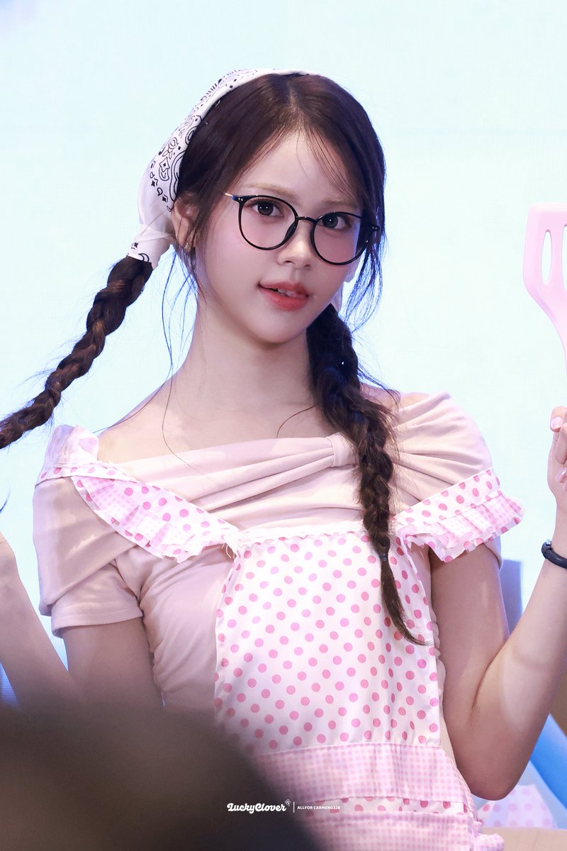 Lucky clover tweet media