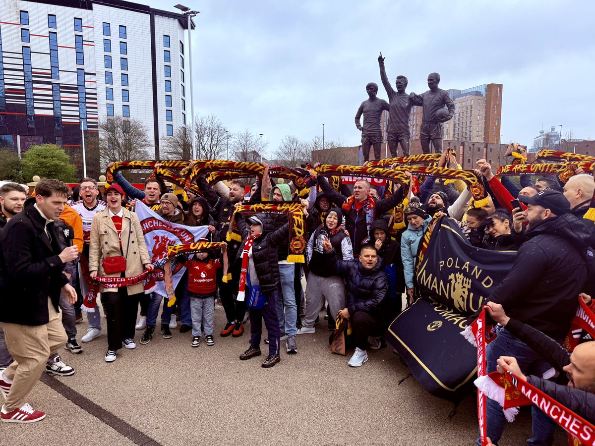 simon renwick tweet media