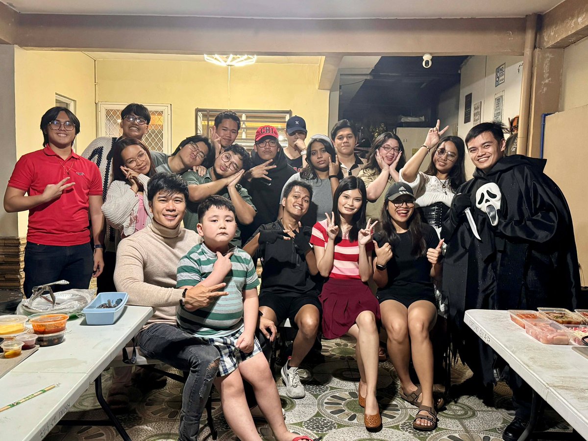 MrEmmanGarcia's tweet photo. "YOUTH  BONDING NIGHT" #Samgyupsal https://t.co/EDR3sEVoKf