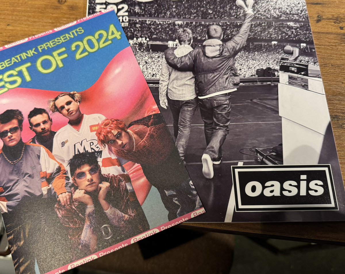 shmrcknrollstar's tweet image. いよいよSt. Patrick's Day(3/17)が明後日に迫っています☘️

IrelandやIrishルーツを持つRockアーティストの曲を中心としたプレイリスト営業が毎年の恒例🇮🇪🎶

GUINNESS or 緑色に様変わりしたビールやサイダーを片手にお祝いしましょう🍻

#stpatricksday #guinness #greenbeer #Ireland
#IrishPub