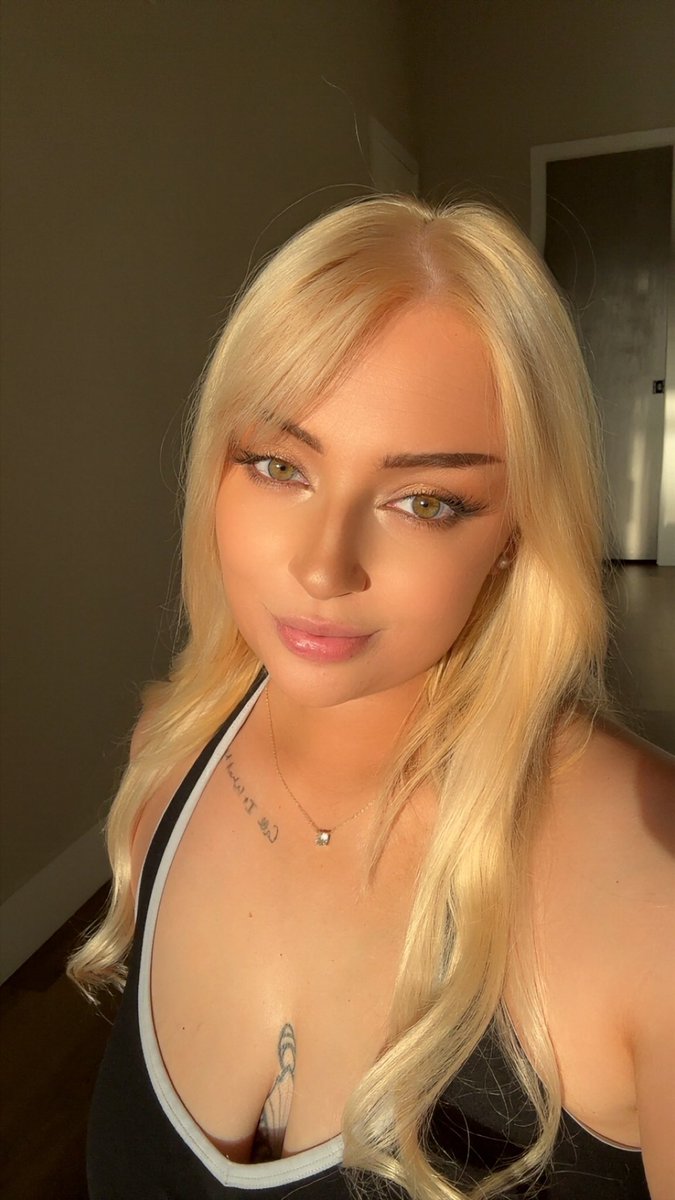 BriannaBolt99's tweet photo. Smile baby;) https://t.co/p6qwqIZJsv
