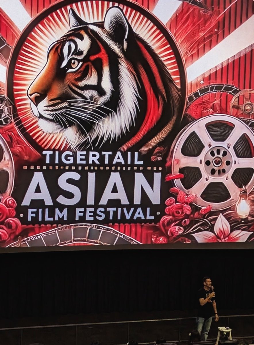 illhousecomedy's tweet photo. Had a great time at @ttaff_tigertail Tigertail asian filmfestival today
They knocked it out the park this year! So much fun Can't wait to see what they do next year. 🎬📽️🎞️🎉
#Standup #Comedy
#StandupComedy 🎤
#ILLHouseComedy😷
#ThatsWild💚💜 https://t.co/HUhfm73Nbh