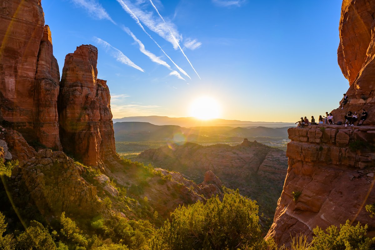 Leecosta's tweet photo. The last light from the top of Cathedral Rock before the desert went dark.
#sedona #arizona #landscapephotography https://t.co/9AGCOVv8Uw