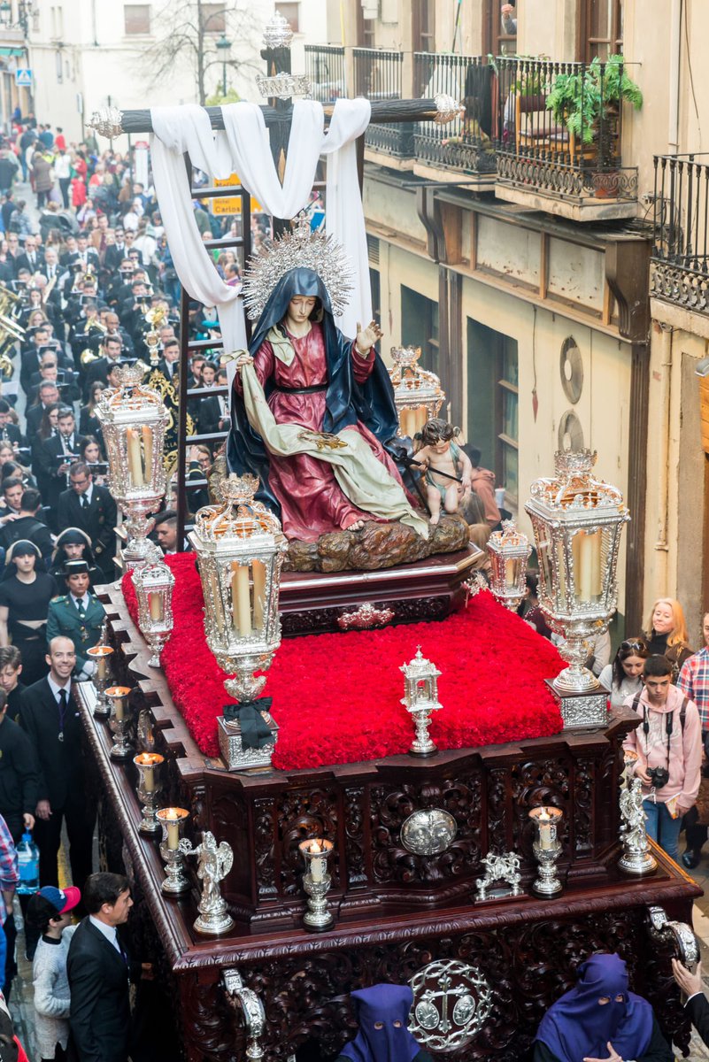 Desde nuestra formación, nos unimos al júbilo de <a href="/HumildadGranada/">Cofradía de la Humildad</a> por su primer #Centenario desde que la Cofradía rubricó sus primeras reglas.

Cumplir un siglo de historia es un hecho que nos llena de orgullo como formación que tiene el privilegio de acompañaros cada Martes