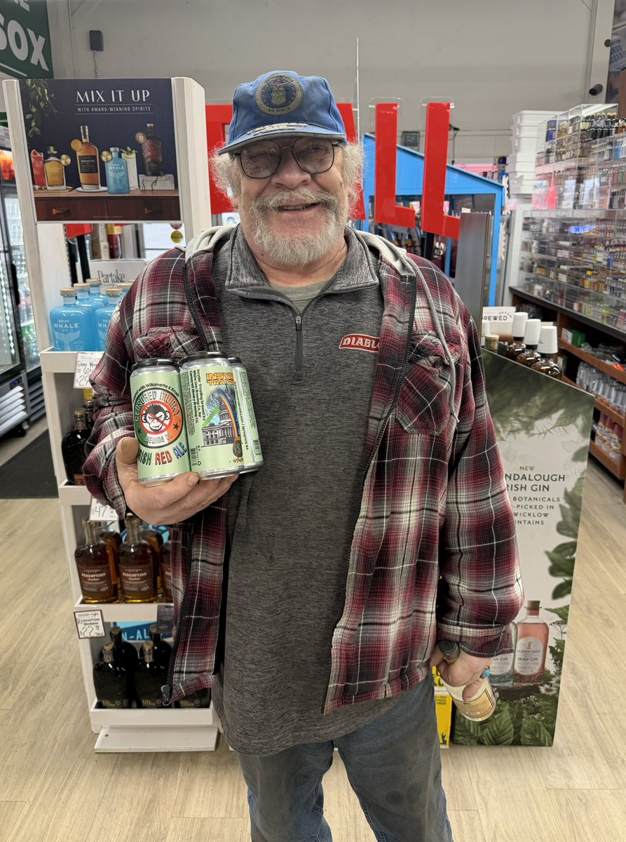 MunkyBrewing's tweet photo. Big up to Liquor Hub Mendon in Mendon baby and all supporters! Thank you! The Munky Cometh. 🍻

✅ https://t.co/LdlU4UR1IF for Our Beer, Beer Finder, Merch, Events, Contact, and more! 

#FreeSpeech #SundayMorning #MassBeerWeek #CensoredMunkyCrew #Mendon https://t.co/X3PBCRuOLA
