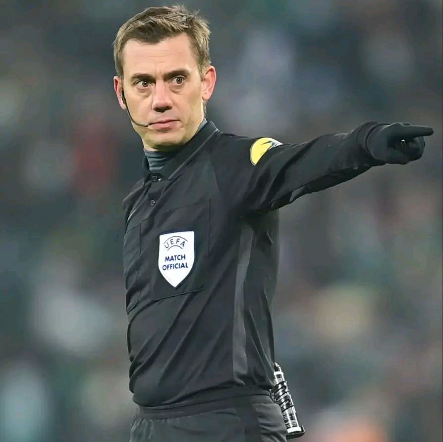 🚨Clément Turpin crowned WORLD'S BEST REFEREE 2025 by IFFHS!  🎖️Now set to officiate Man City vs Real Madrid UCL clash. Elite level always.  ⚽🇫🇷#UCL #Turpin