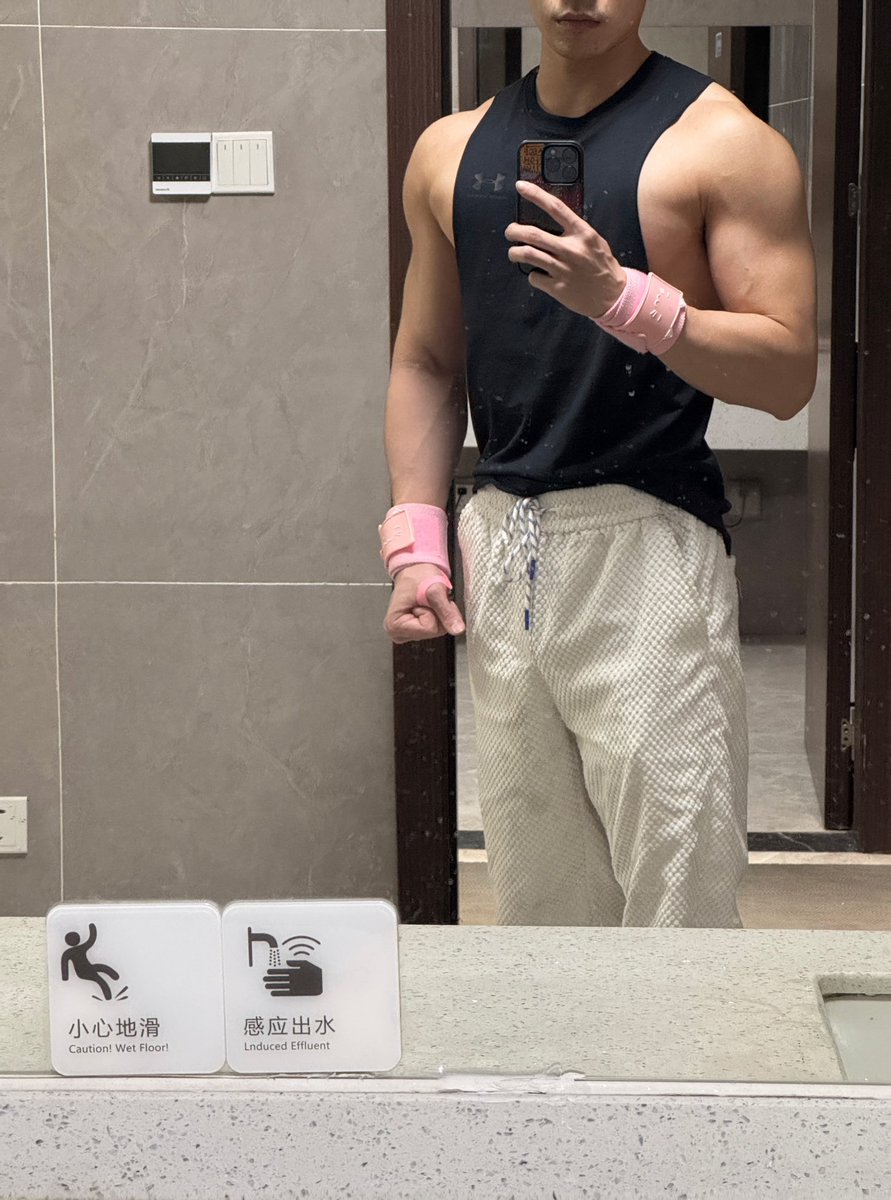 冰淇淋流泪 tweet media