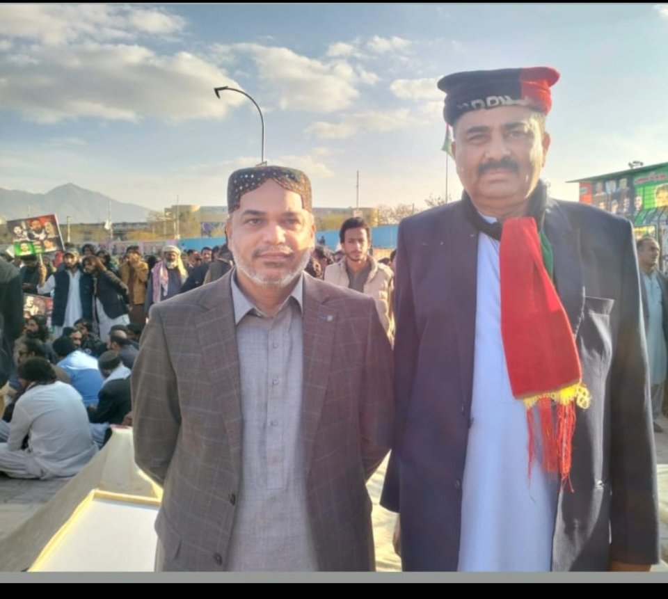DurraniNajeeb41's tweet photo. پی پی پی ڈیجیٹل سندھ کے سربراہ اور محترم سینیٹر کو سالگرہ مبارک ہو کہ یہ سال آپ کے لیے کامیابی، خوشی اور اچھی صحت لے کر آئے۔ خوش رہیں!
#Happiest_Birthday بہت بہت مبارک ہو اس دن کی واپسی، آپ کے لیے اور بھی بہت سی خوشیاں ہوں۔ آپ کو صحت یاب کرے۔❤️🎂🫶🎉 #live_long @Bhuttoiest https://t.co/ZGMthEbq4y