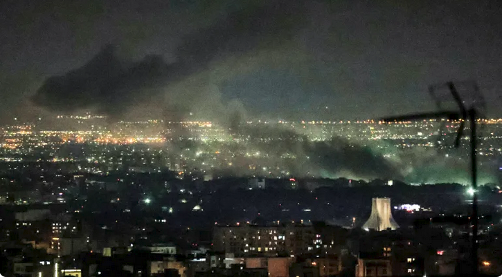 reziliusReza's tweet photo. Today I received a note from a grad student who lives in Tehran. Her note gives you a firsthand experience of what it’s like to live in a city that is being bombed, and what it’s like to be young and feel despair about your future.
https://t.co/2LbnljCb3R https://t.co/xWjCM7xlYS