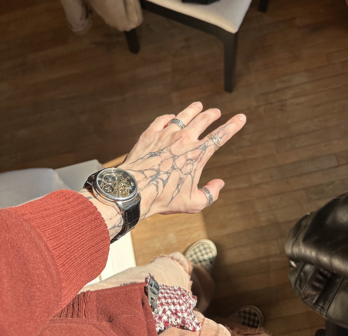fumeur2schmitt's tweet photo. Regardez ma super top copine trop forte elle m'a fait une bague en argent 😝😋
@morgane_bme https://t.co/yQaUjgQUYz