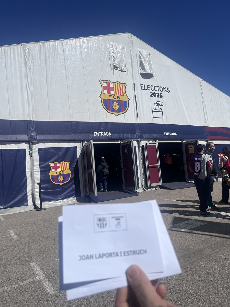 linzzmorgnn's tweet photo. @defensemelbarca un meu i un del meu pare 💙❤️ https://t.co/ta9jVtsv7l