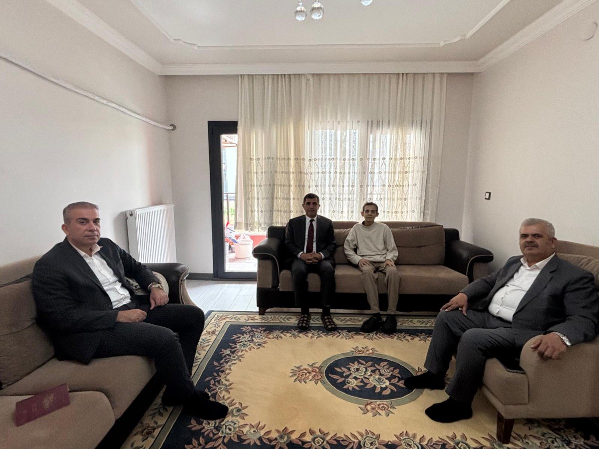 📍KIRIKHAN 

Kıymetli hocamız Ahmet köşe’yi Kırıkhan’da ziyaret ettik. 

Kıymetli hocamıza nazik ev sahipliği ve hoş sohbeti için teşekkür ederim.