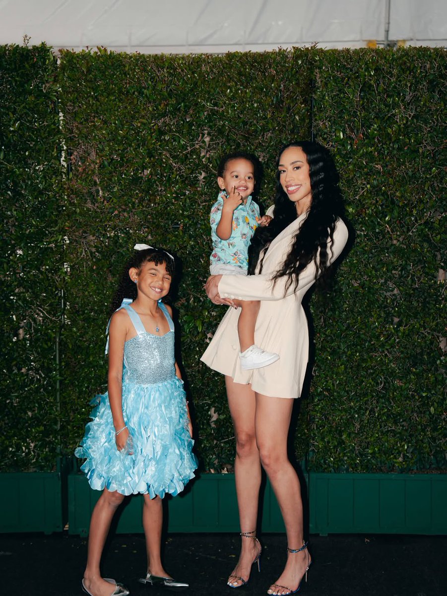 AthleteVanity's tweet photo. Happy Mothers Day, Dearica Hamby ❤️ https://t.co/W91WqGBxwp
