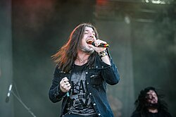 NoClass_Radio's tweet photo. 15 de marzo de 1969. Nace Apollo Papathanasio en Sueciam es conocido como vocalista de la banda Spiritual Beggars, también ha cantado para Firewind. #ApolloPapathanasio #SpiritualBeggars #Firewind https://t.co/J1spoi0vSF