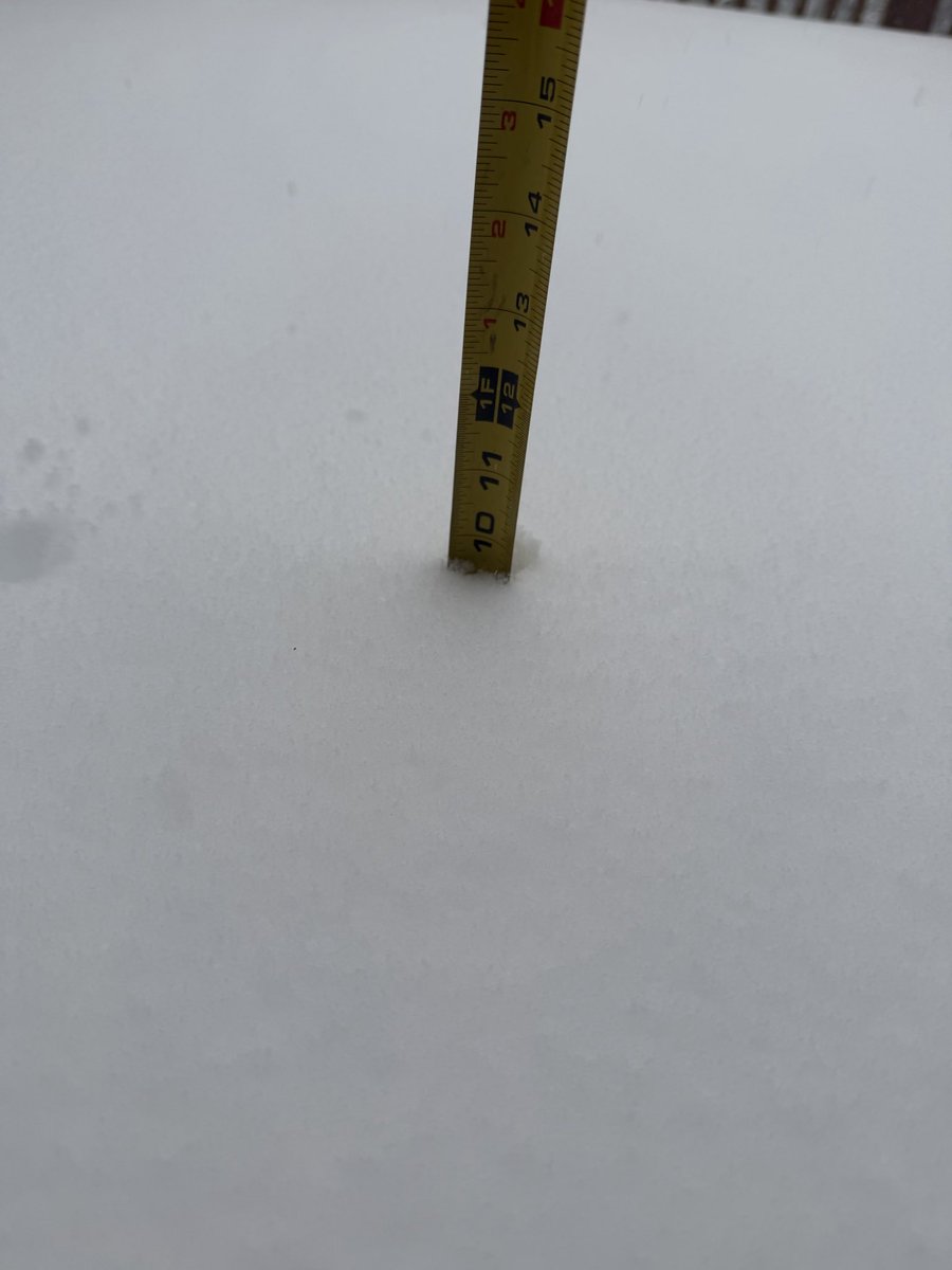 ChrisFutter's tweet photo. @NWSTwinCities 9.5” in Savage at 8am https://t.co/ImHKvlDk0E