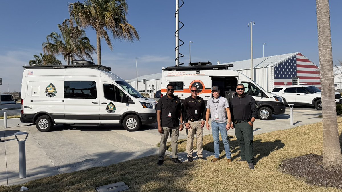 AMTtrucks's tweet photo. The Pasco County Sheriff’s Office (PCSO) in Florida took delivery of a new UAS (drone) operational support vehicle, unveiled at the DRONERESPONDERS FLOCON conference!

Check the comments for full details ⬇️ https://t.co/xgrBvEs7Pa