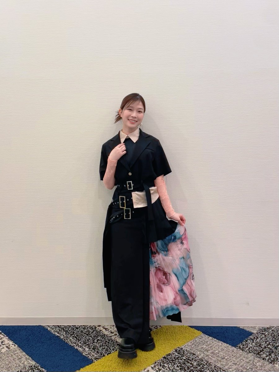 Yopipi555's tweet photo. 皆さま本日はありがとうございました🌸

先行上映会、生配信特番といかがでしたか？
多くの嬉しい発表もあり、放送がより楽しみになりましたね…！雛菊様の春を、どうぞよろしくお願いいたします。
放送・配信は3/28(土)24時から開始です！

春・冬主従の皆さんと☺️📷
#春夏秋冬代行者 https://t.co/BNr7SlC2rg
